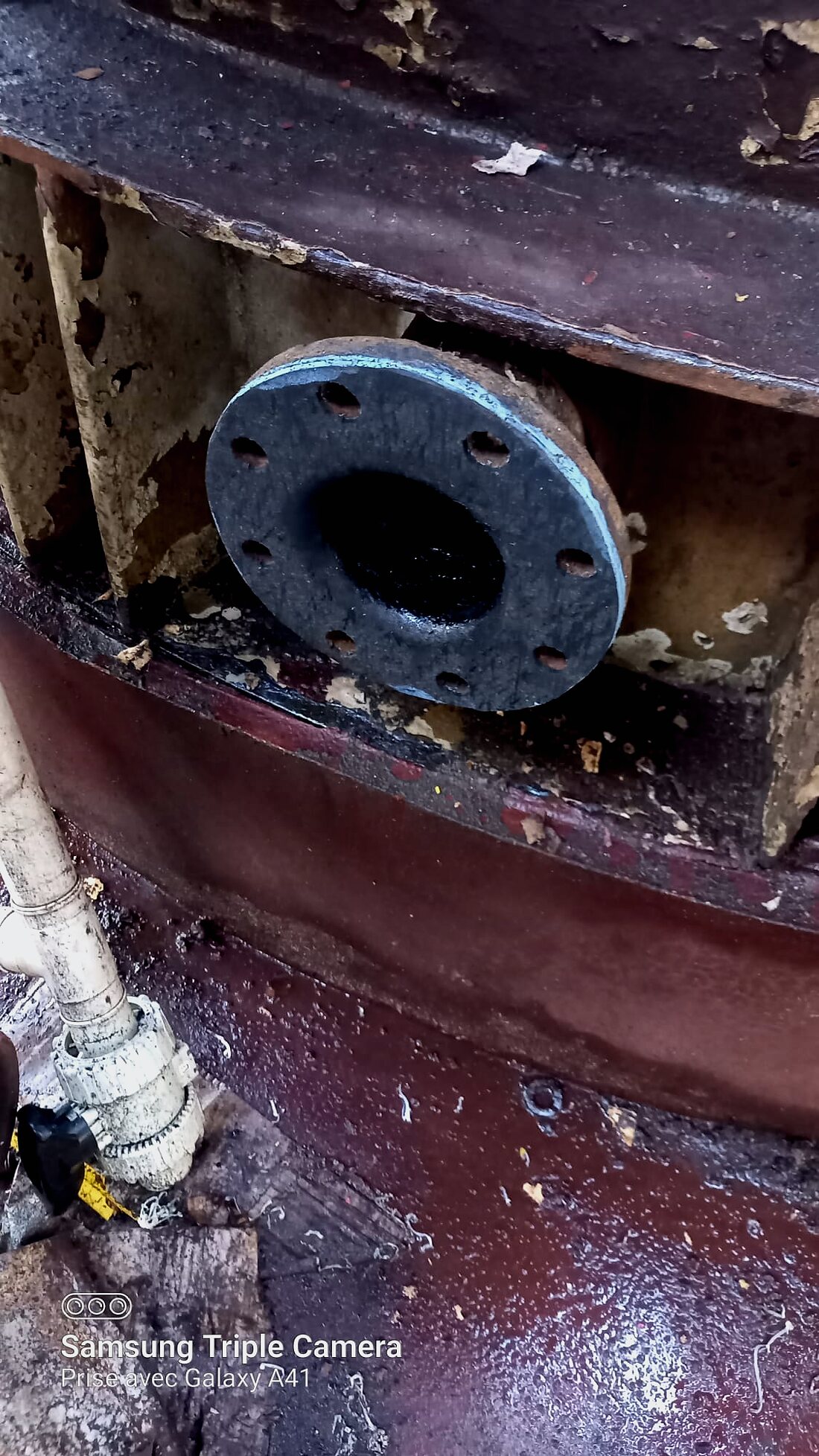 Anticorrosion on storage tanks
